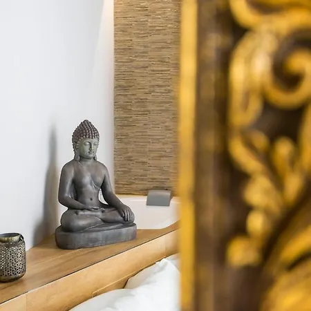 Lägenhet Zen Loft - Con Jacuzzi Nel Cuore Di