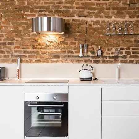 Zen Loft - Con Jacuzzi Nel Cuore Di Apartament